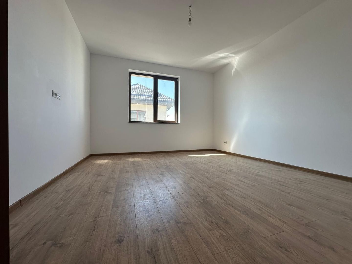 Vilă individuală P+1+M, 167 mp utili, teren 300 mp – lângă școală - Poză 4