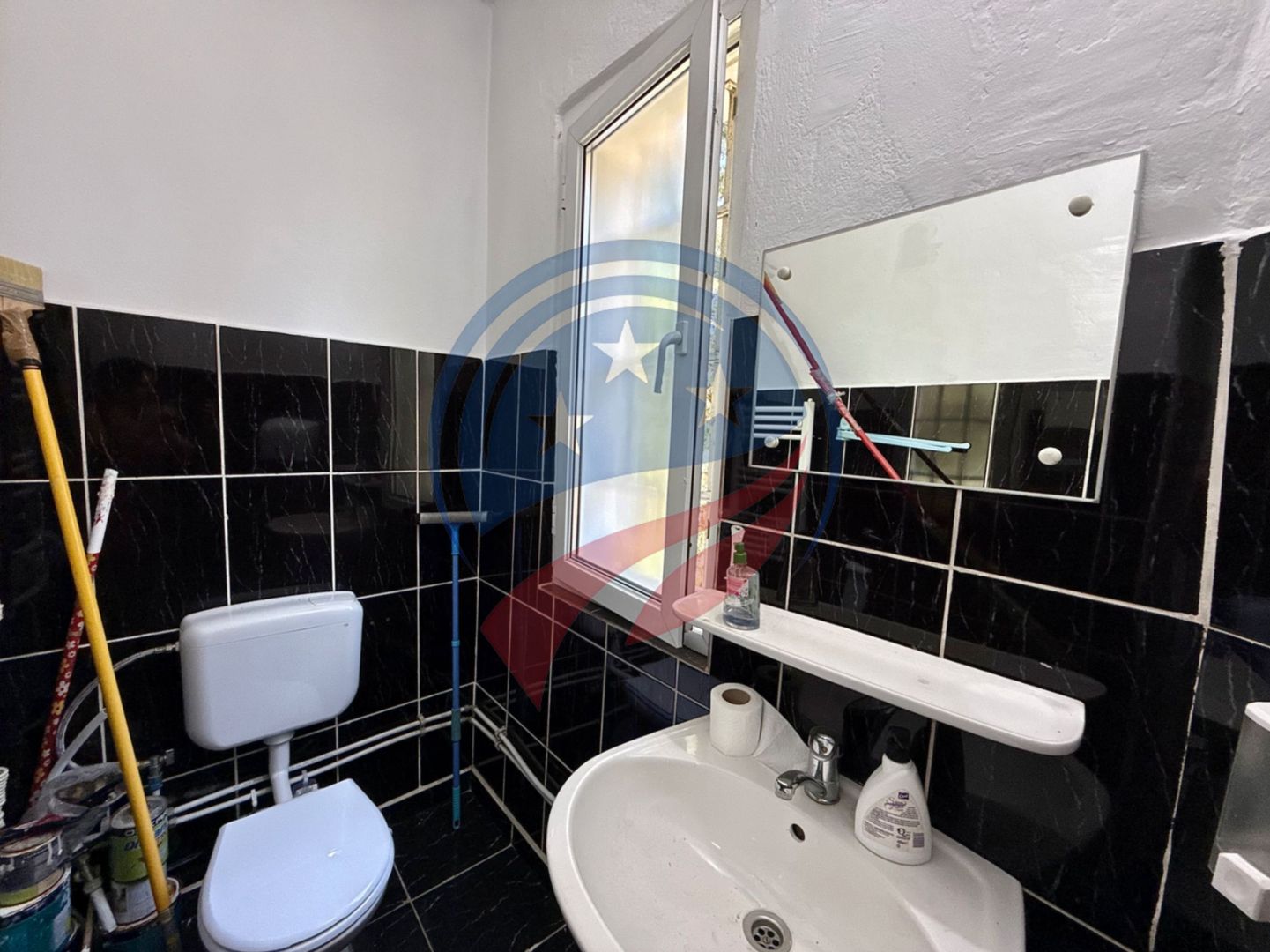 Casa de vanzare-vis-a-vis de Casa Studenților/Craiova - Poză 23