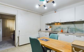 Apartament cu 2 camere la curte , renovat recent - Poză 2