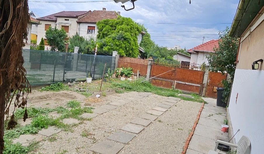 BRASADAS vinde casa individuala cu 2 camere in zona UNIRII. - Poză 2