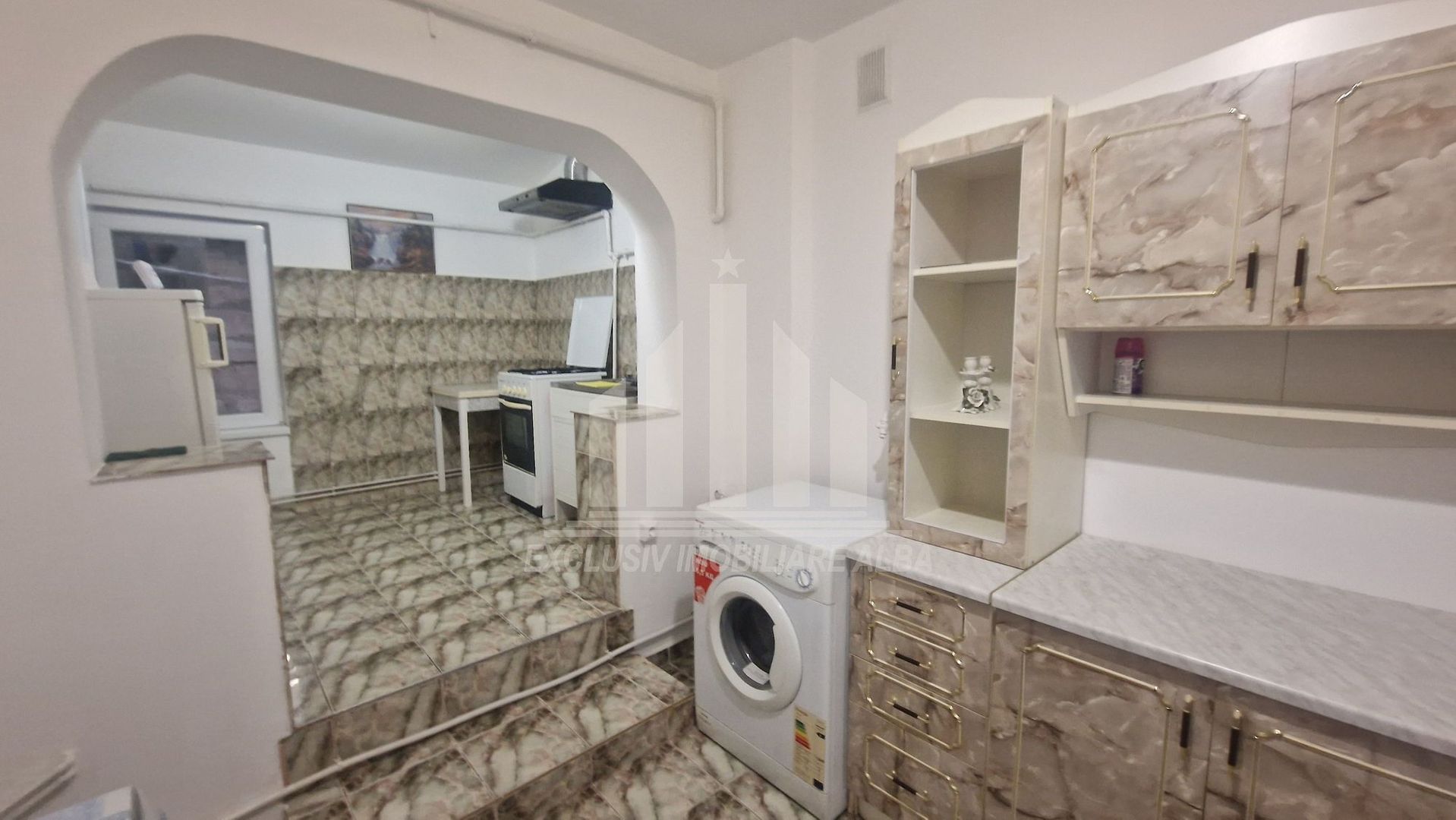Apartament cu 3 camere de inchiriat, Centru - Poză 3