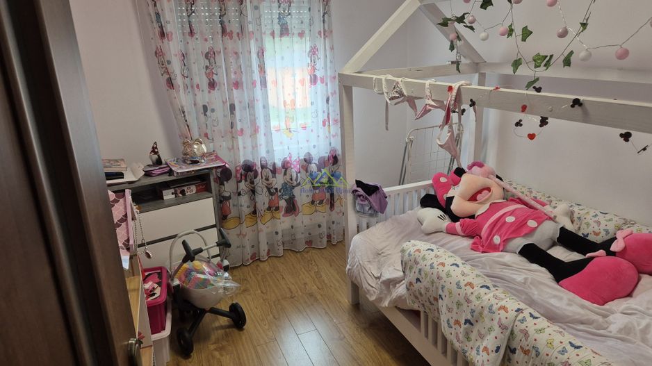 Vand apart. 3 camere, 2 bai, 2 balcoane, mobilat, M3, et 3, st-56mp! - Poză 6