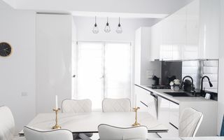 Casa deosebita cu finisaje premium si gradina privata Tunari - Poză 3