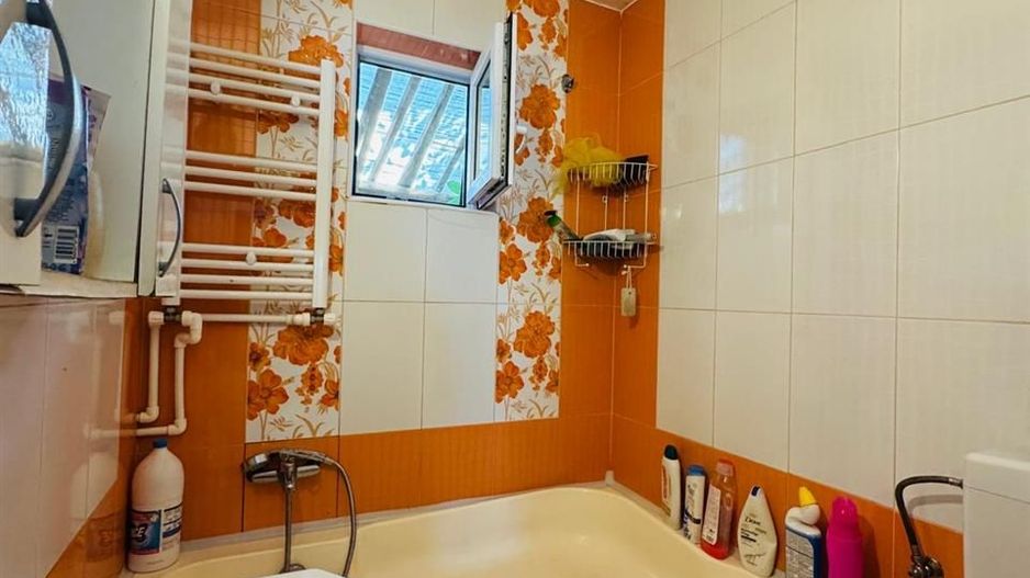 Casa cu acces auto in curte Grigorescu - Poză 4