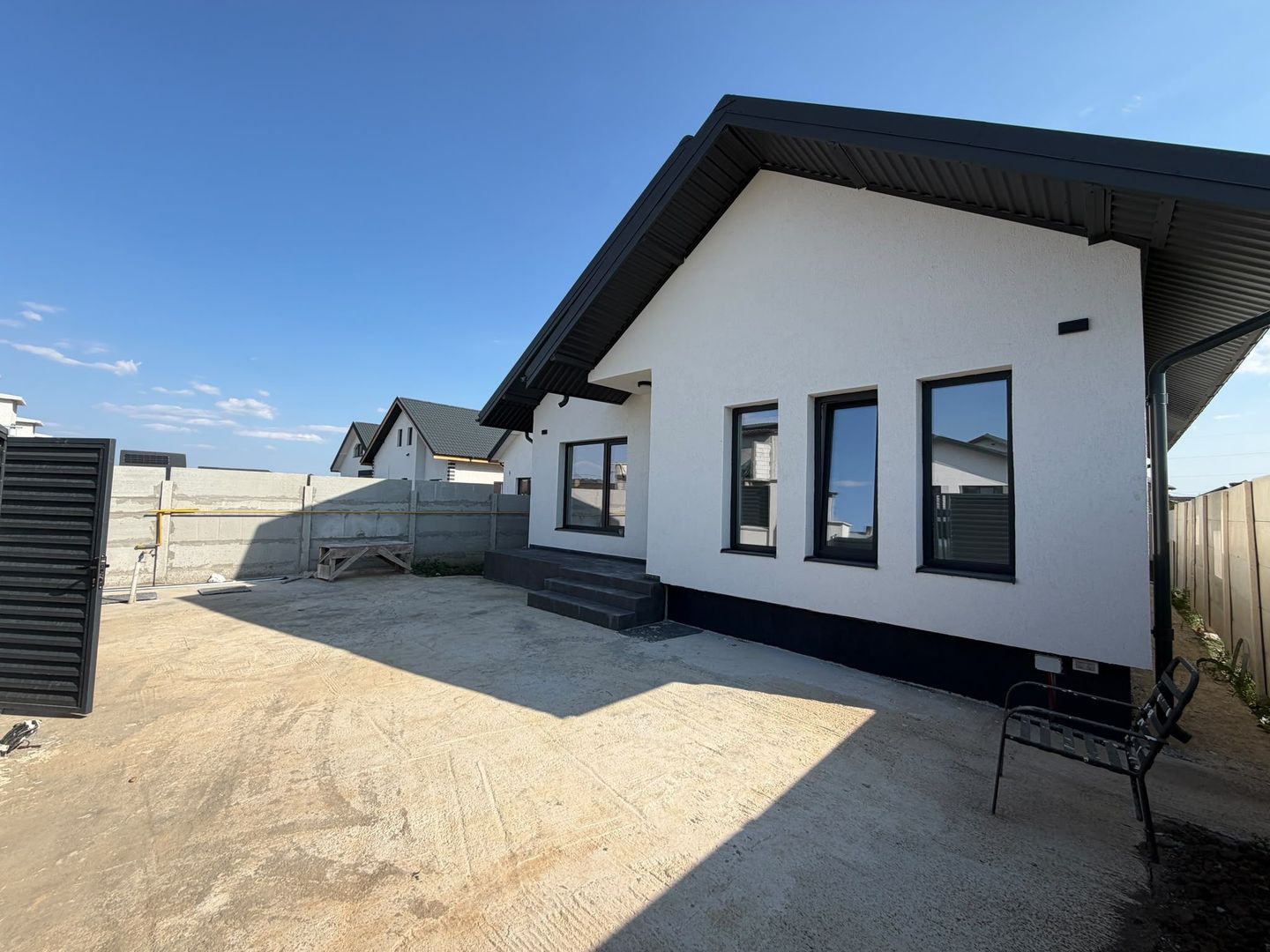 CASA INDIVIDUALA- 4 CAMERE, TOATE UTILITATILE, TEREN 350 MP, COMIS 0% - Poză 1