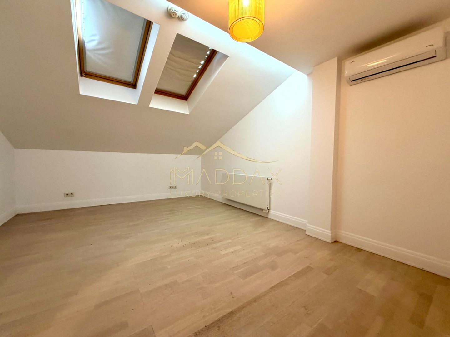 Vila cu 9 camere *900 teren* & piscina privata // Pipera - Poză 37
