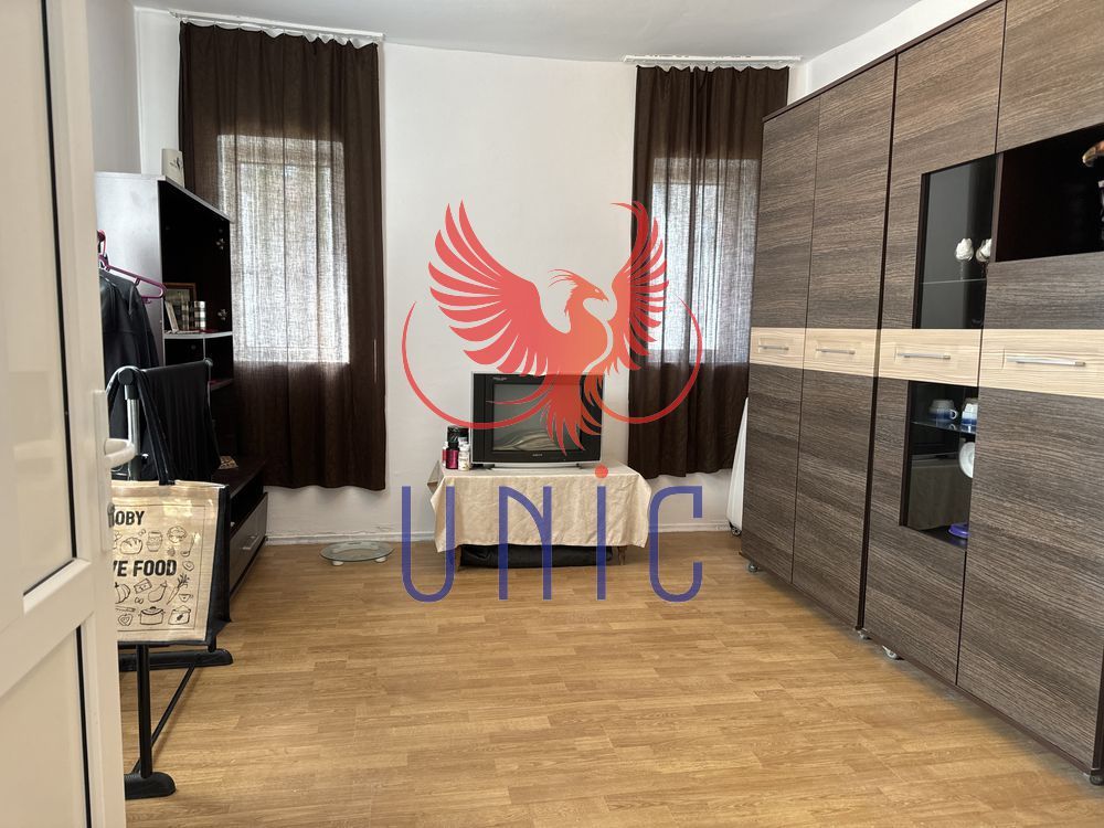 Casa cu teren de 1000 de mp -Radovan - Poză 2