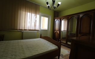 Apartament 3 camere, decomandat, 2 bai, zona Aradului - Poză 2
