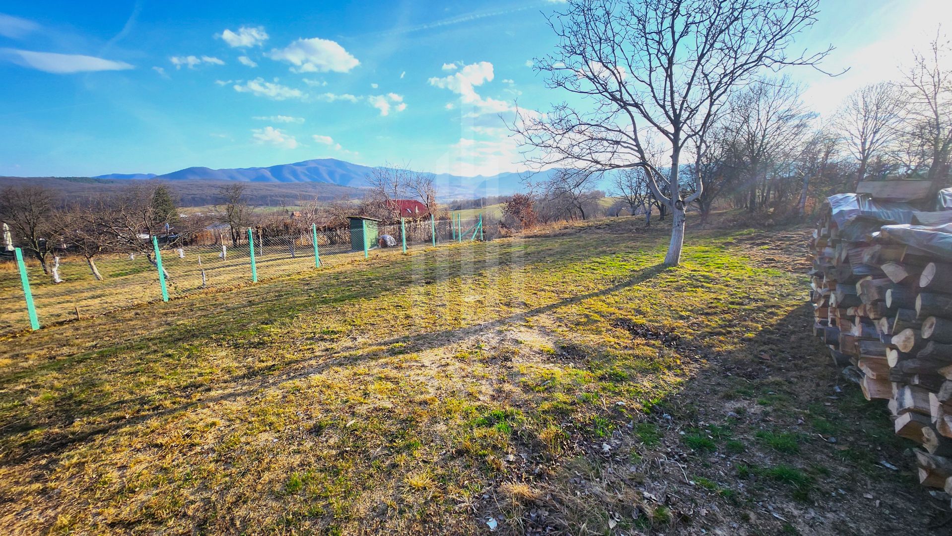 Teren intravilan 1079 Zona Tropinii noi - Poză 3