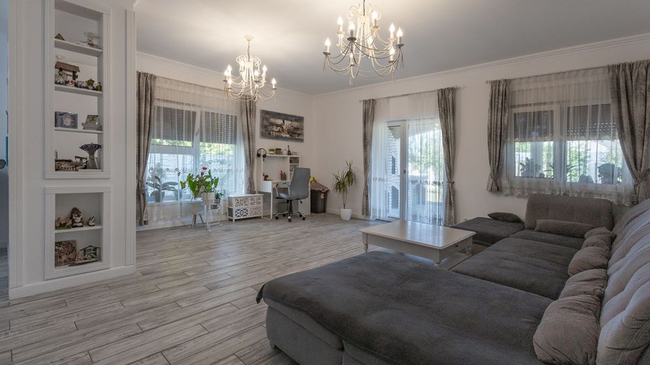 De Vanzare | Vila Lux | Teren 1000 mp | 226mp utili | 3 Bai | Garaj - Poză 4