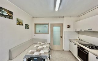 Apartament de închiriat în Sibiu – 3 camere, decomandat, 2 băi, 80 mp - Poză 4