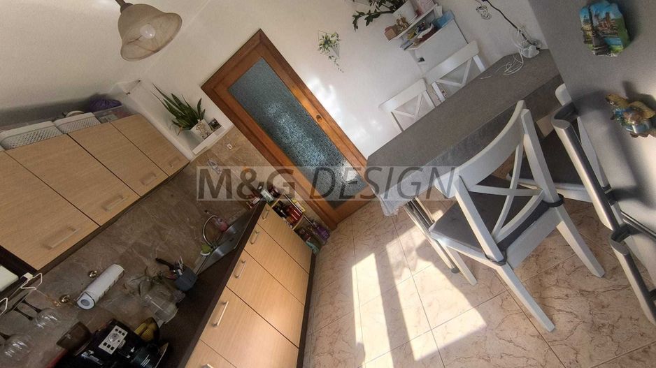 Apartament 3 camere Sagului etaj 2 cu centrala - Poză 2