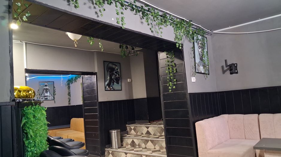 BRASADAS inchiriaza spatiu comercial stradal cu 3 intrari. - Poză 5