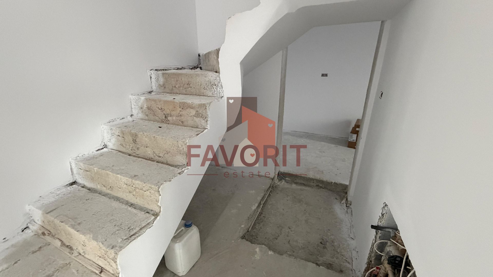 Duplex despartit | Inainte de Kaufland | Toate utilitatile | Curte amenajata - Poză 15