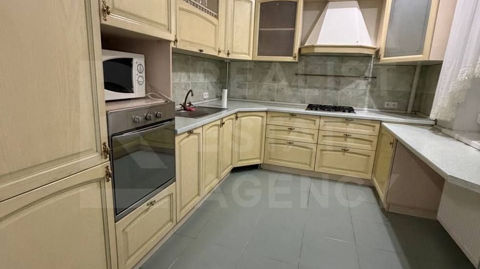 Chirie, apartament, 3 camere, Strada Nicolae Costin, Buiucani - Poză 1
