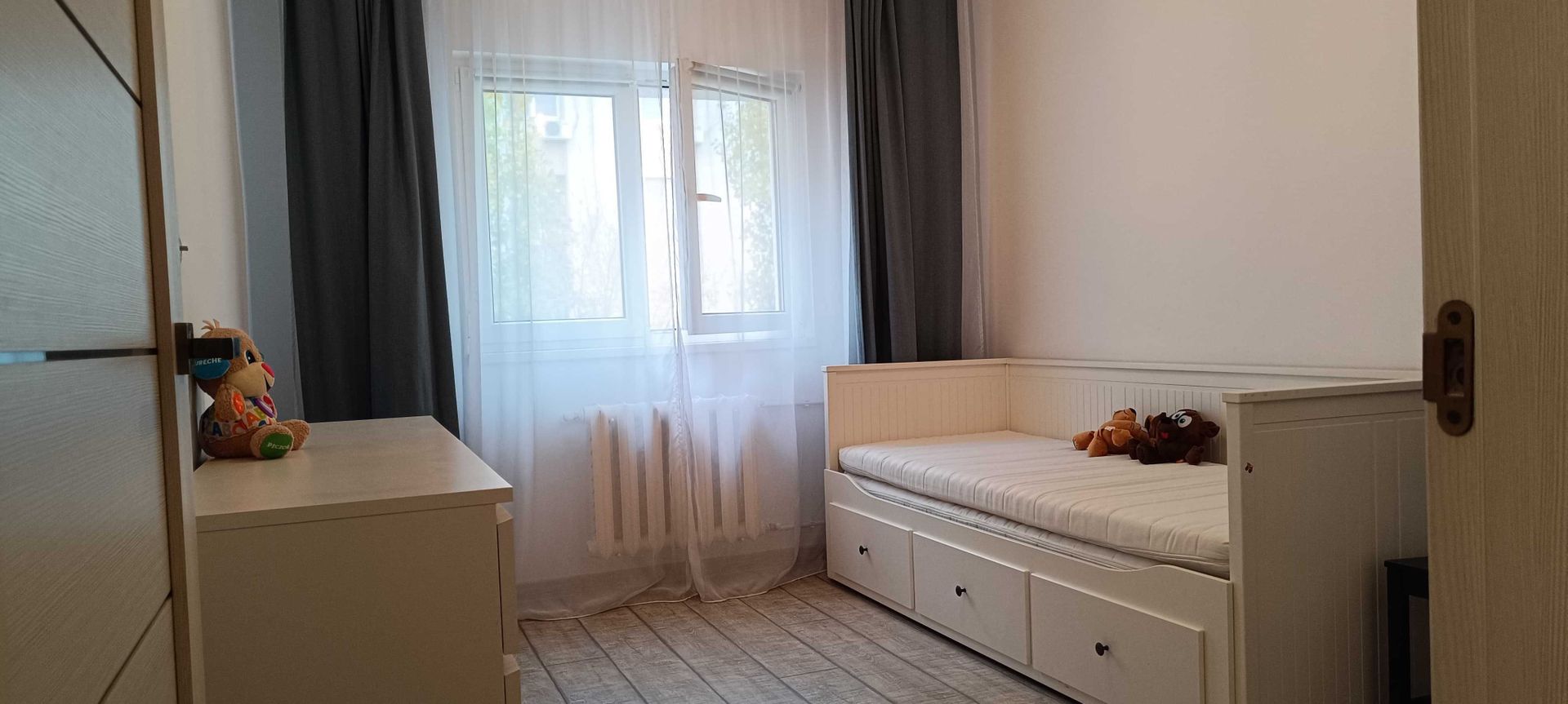 De vanzare Apartament 3 camere  Gorjului - Poză 2