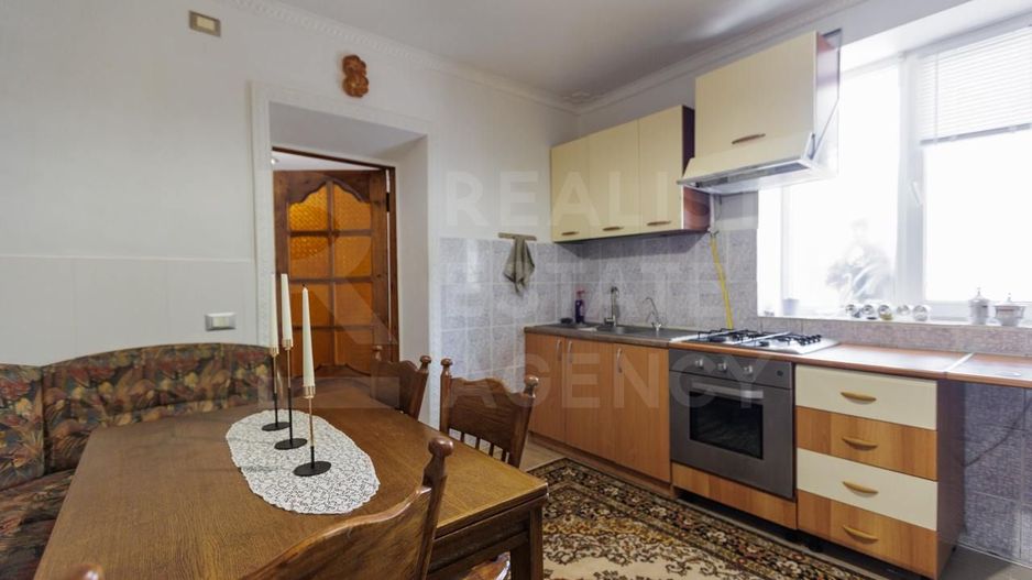 Vânzare, casă, 2 nivele, strada Traian, r-ul Ialoveni. - Poză 19