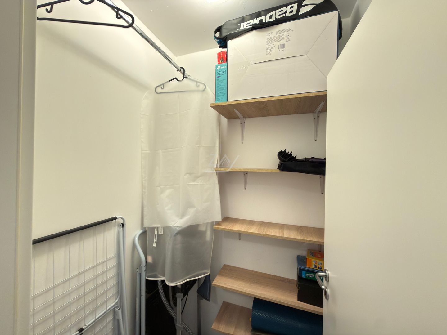 Mobilat si utilat complet. Loc de parcare. Lift. - Poză 7