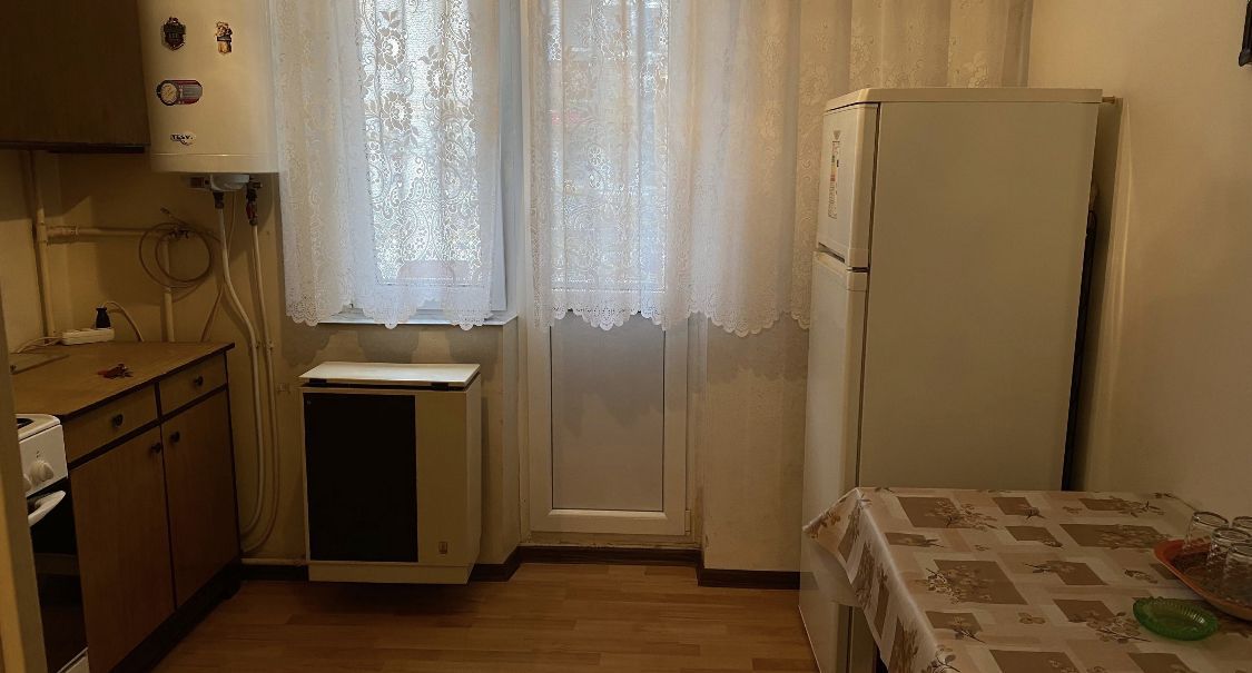 BRASADAS vinde garsoniera 36mp pe Ostrovului la etajul 3. - Poză 2