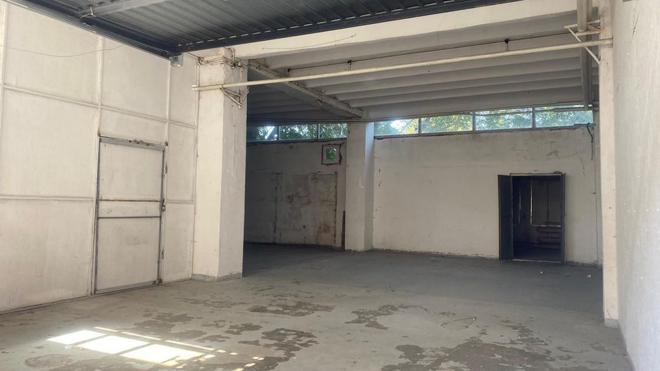 Suprafata generoasa! Inchiriere spatiu in Targoviste - Poză 2