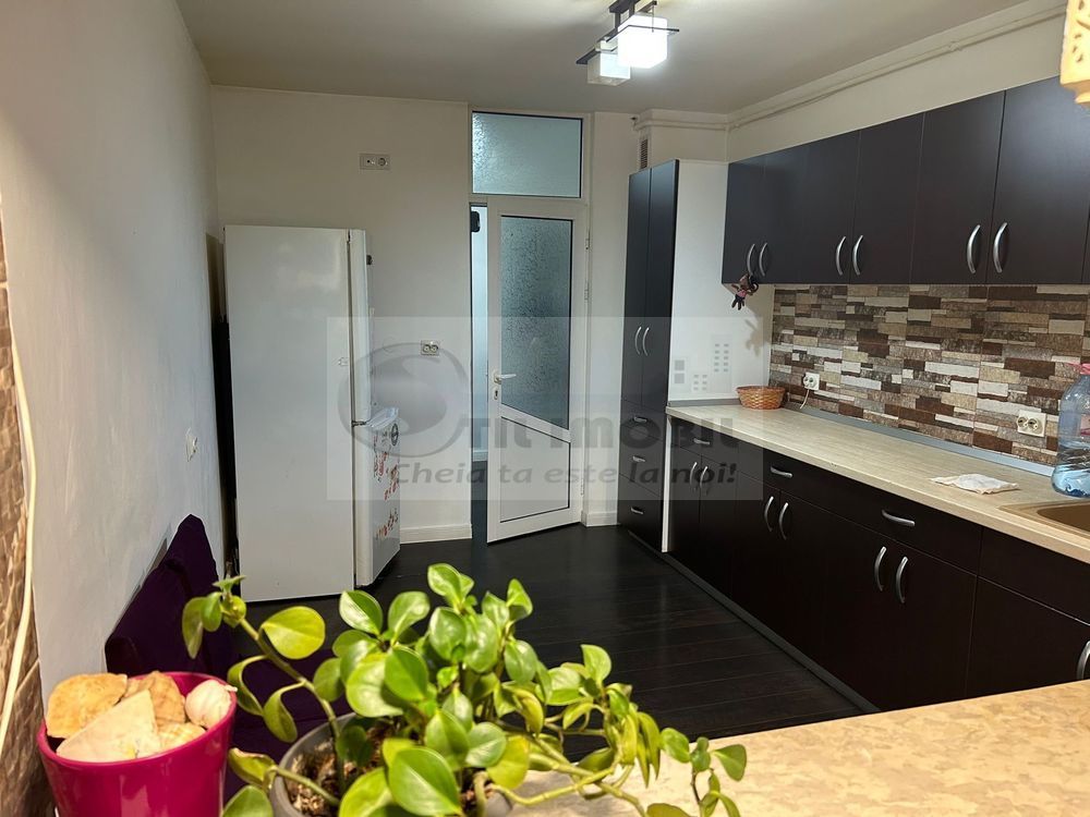 Apartament 3 Camere Decomandat – CUG - 430 EURO - Poză 1