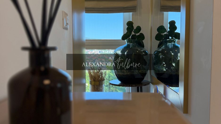 Apartament PREMIUM cu curte, terasă și lift cu acces direct în living - Poză 43