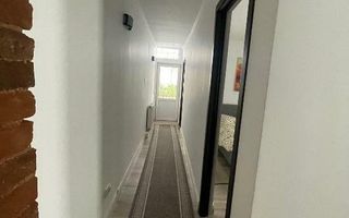 Casă cu două corpuri independente, ideală pentru locuit și închiriere - Poză 5