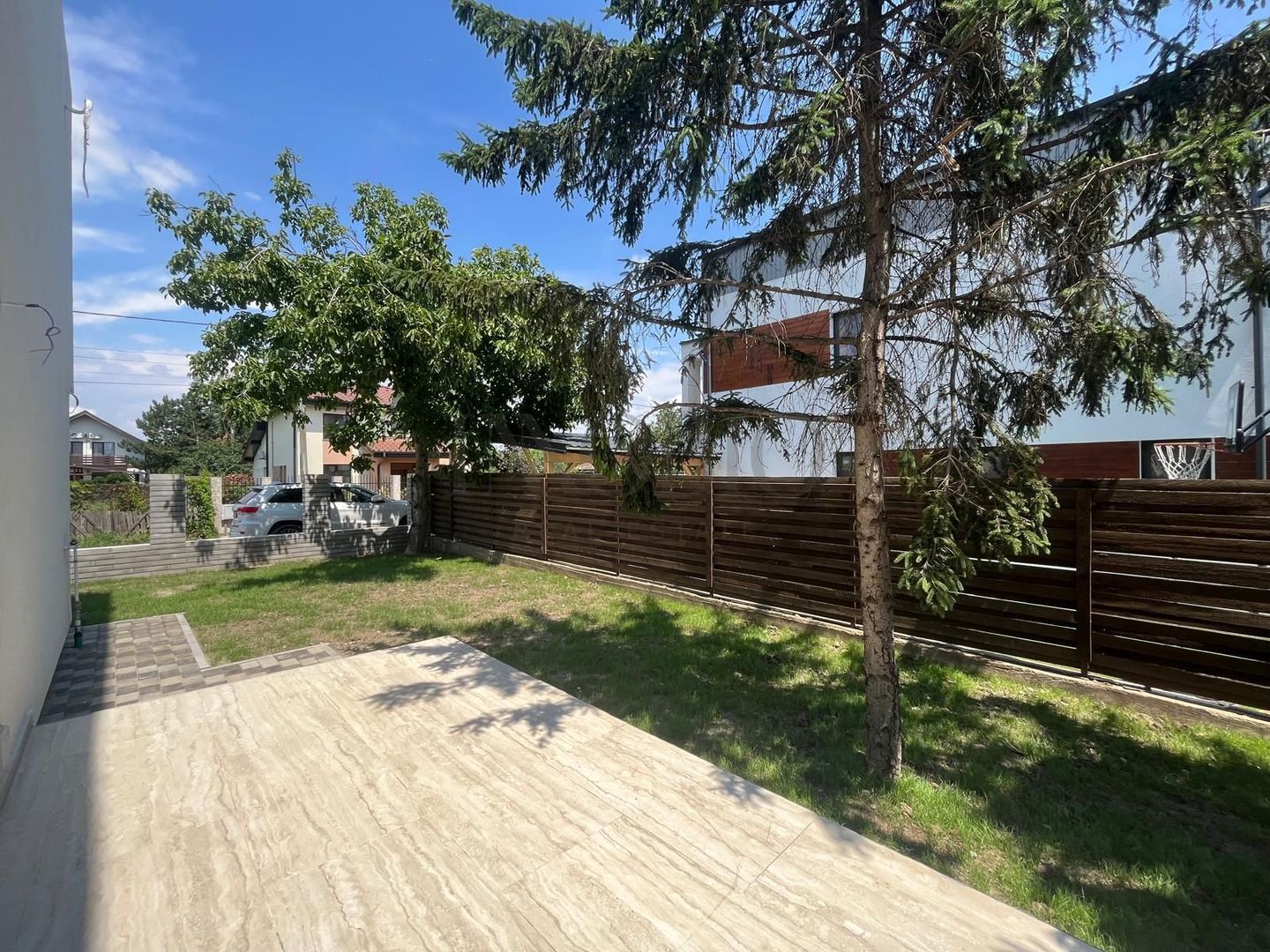 Vilă individuală modernă, P+1+M, cu curte generoasă  Tunari - Poză 4