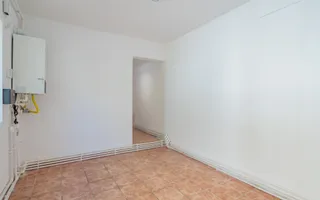 Raritate | Casa Căsătoriilor | Apartament în vilă, curte, garaj! - Poză 18