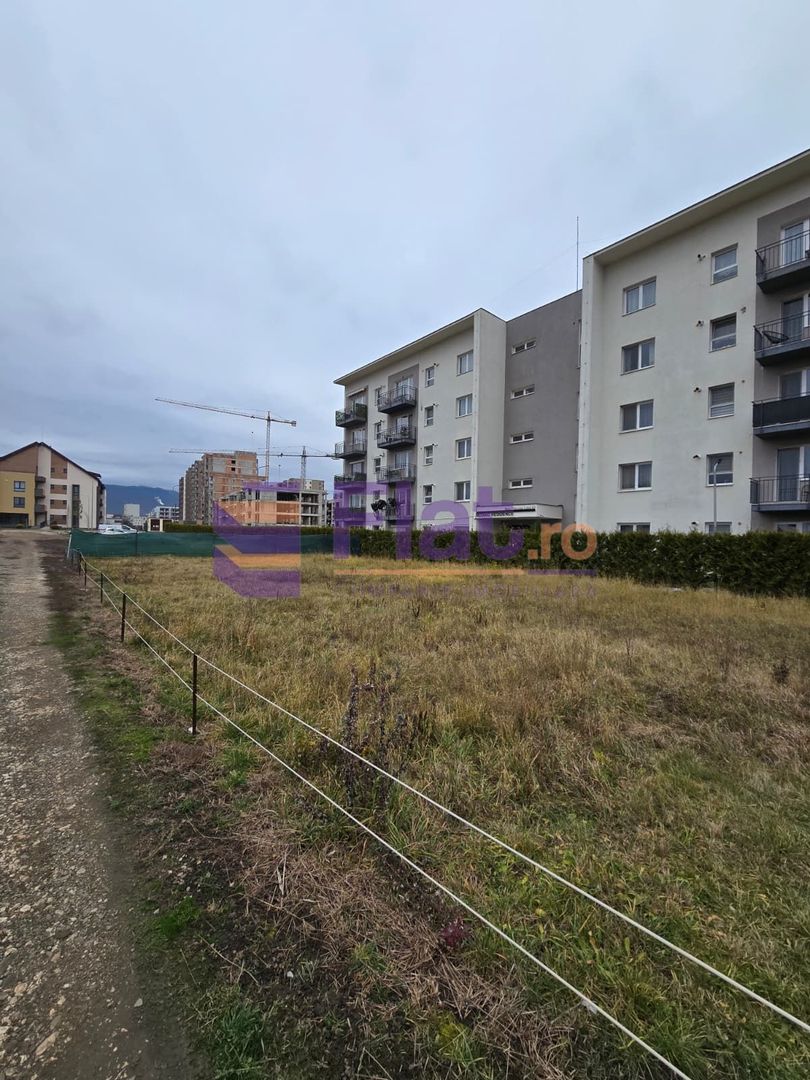 Teren 1.000 mp intravilan – Zonă Mixtă M2, Str. Nicolae Labiș, Brașov - Poză 1