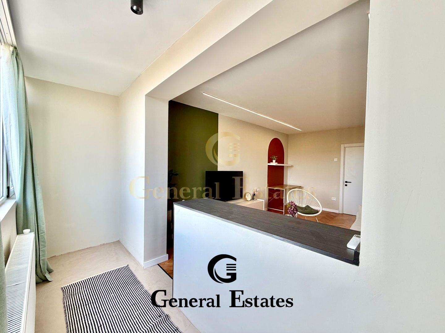 Copou | 2 Camere Decomandat | Lângă Parc | Vedere Panoramică | Renovat - Poză 8