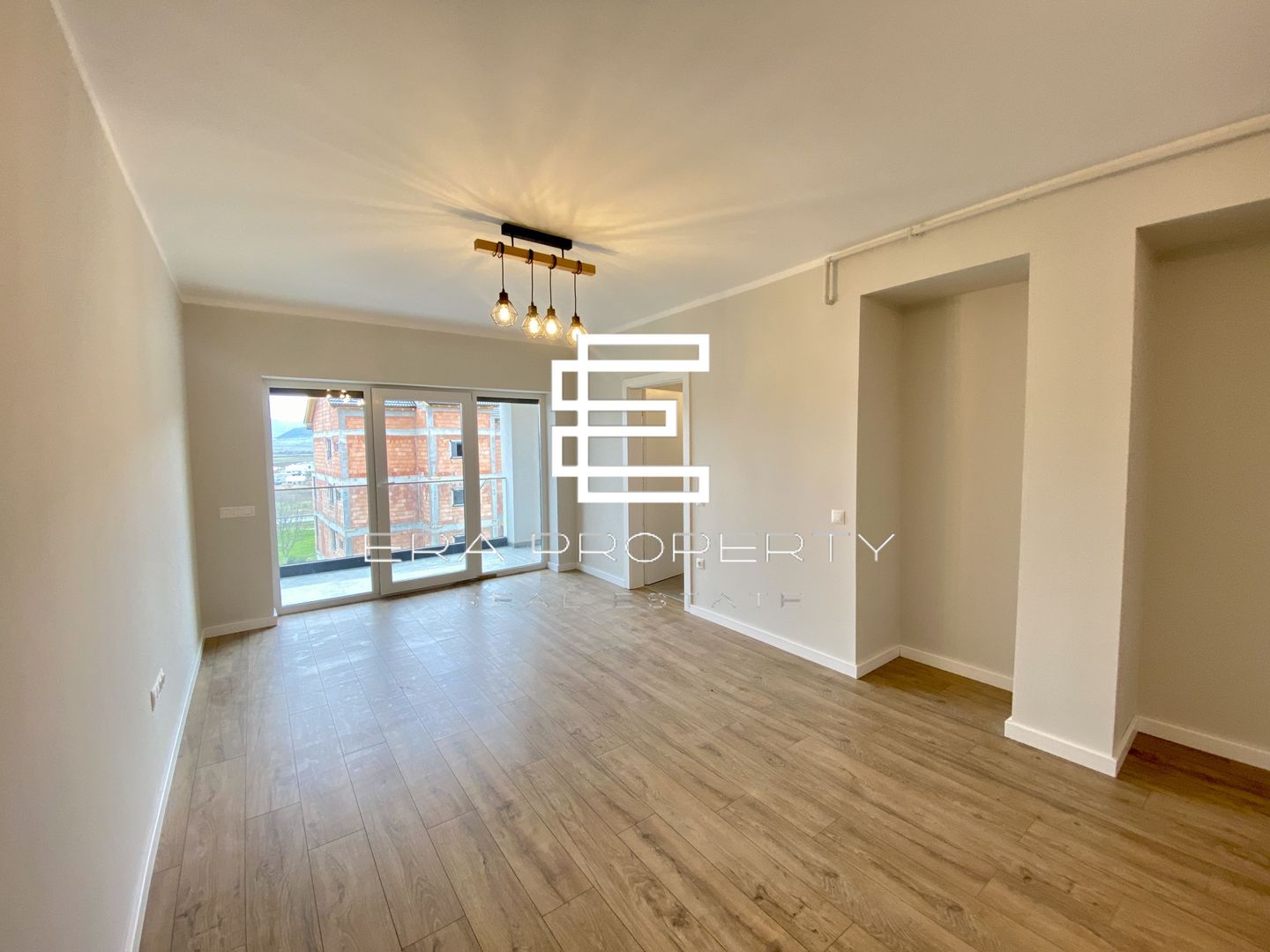 Apartament 2 camere-terasa 14 mp- intabulat- la cheie - zona Aeroport Sibiu - Poză 2