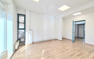 Shoroom cu depozitare Brașov 244 mp - Poză 4