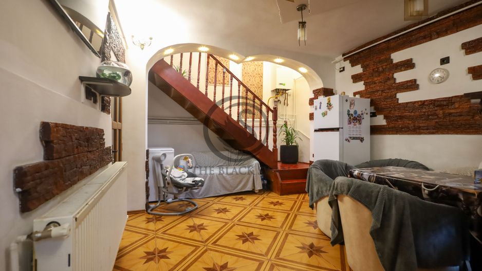 Casa 6 camere de vanzare | Salon Infrumusetare | Ploiesti, COMISION 0% - Poză 7