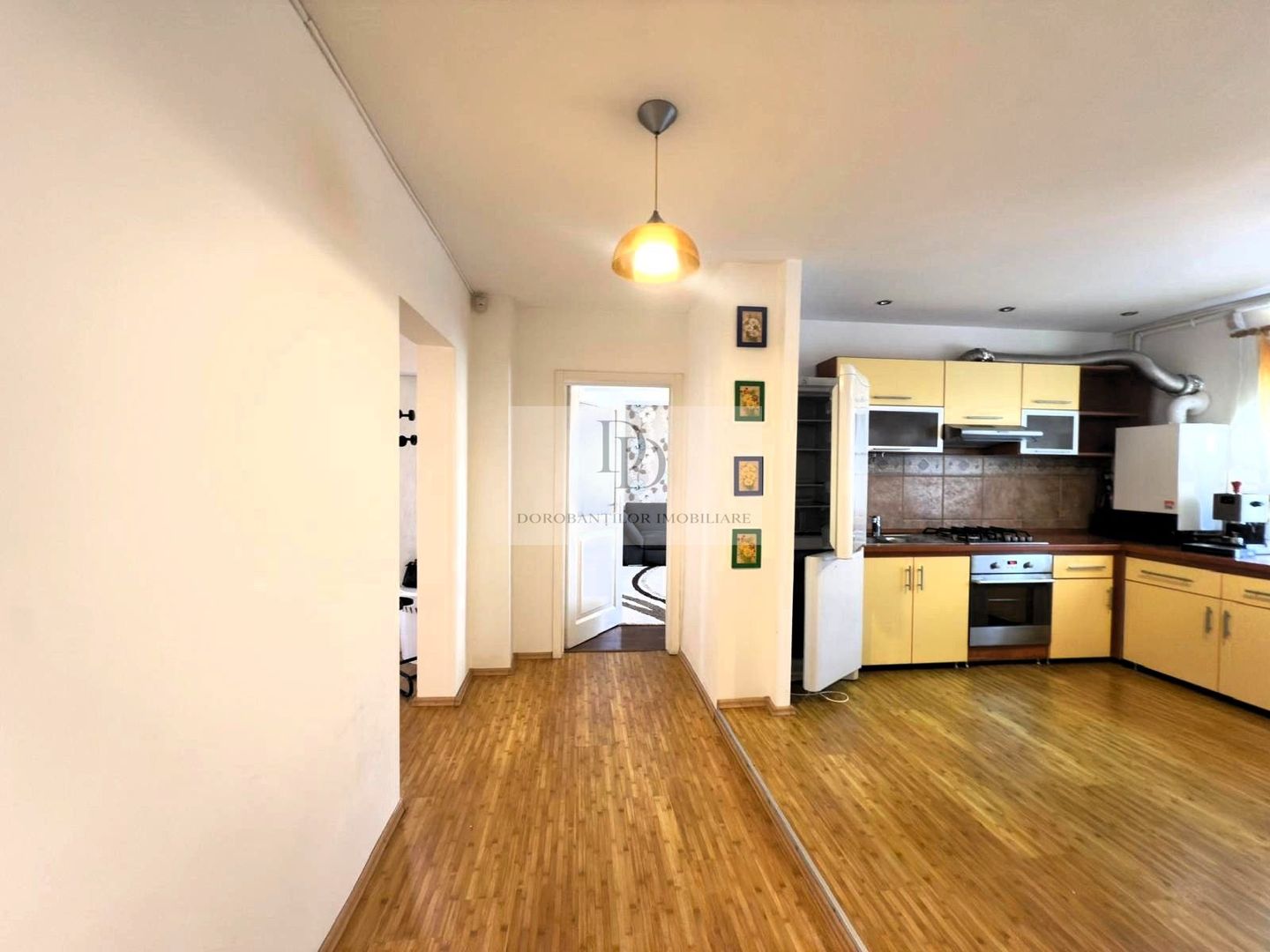 Închiriere apartament 3 camere – Calea Dorobanților-Parcare exterioară - Poză 4