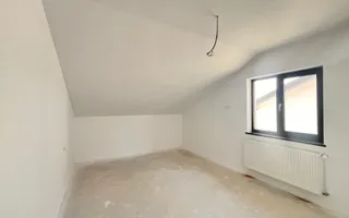 Apartament cu 3 Camere  78 mpI Suceava/Complex La Stejari I110.000E - Poză 11