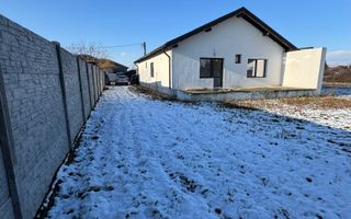 Casă la intrare în Sântandrei - Poză 1