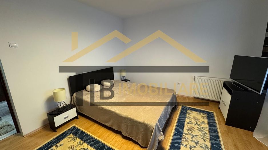 Apartament cu 2 camere, decomandat, 58mp, zona UMF - Poză 1