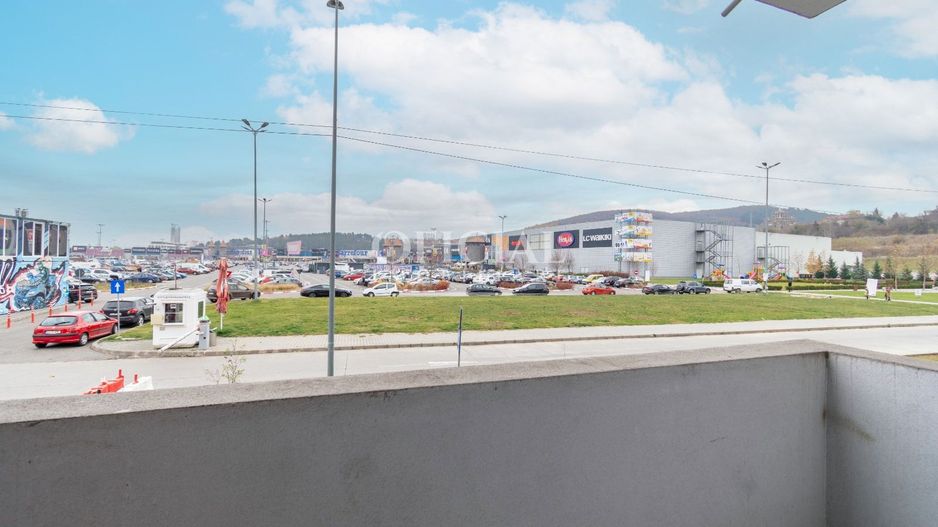 Apartament 3 Camere | Intermediar | Parcare Inclusa | Zona VIVO - Poză 3