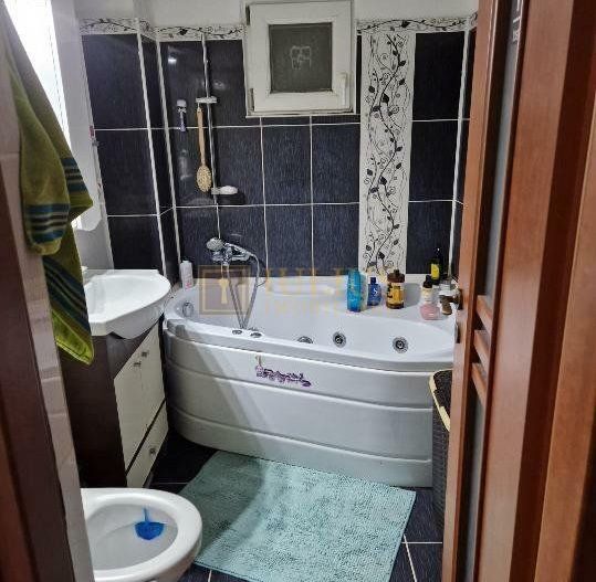 decomandat, 3 camere în zona Complex Studentesc - Poză 7