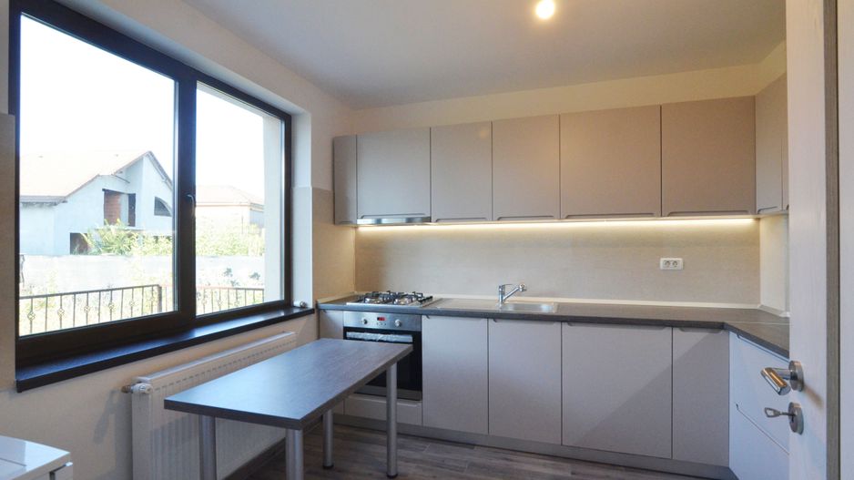 Inchiriem casa noua individuala 4 camere cu garaj - Poză 4