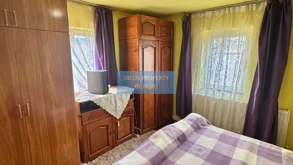 De vânzare casă cu 4 camere, garaj - Poză 5