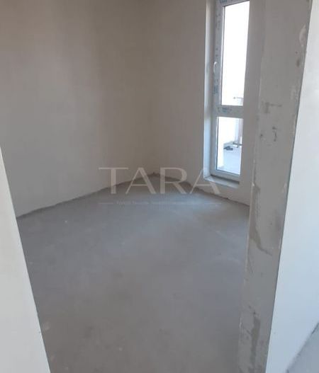 Vânzare Apartament 3 Camere Semidecomandat.Terasă 21 mp. - Poză 4
