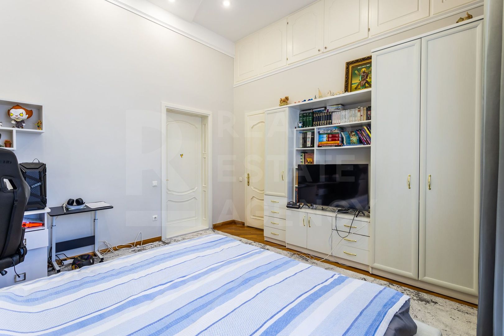 Vânzare casă de lux, 700 mp + 22 ari, situată în Tohatin - Poză 29