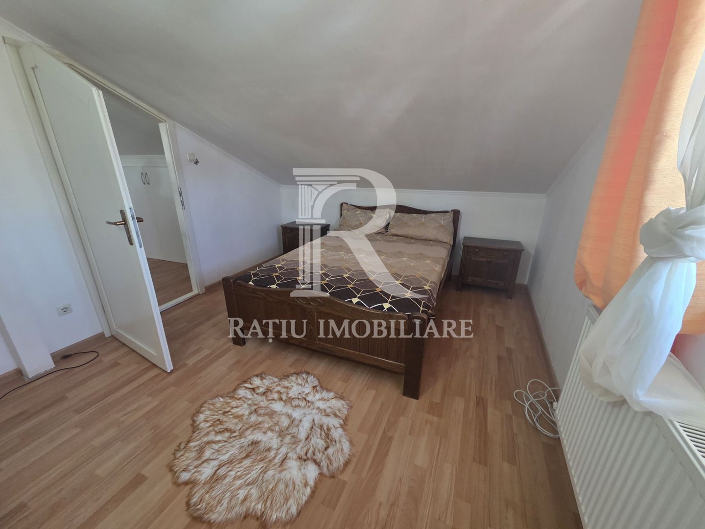 Apartament la casa cu 4 camere | Iosia | Oradea - Poză 10