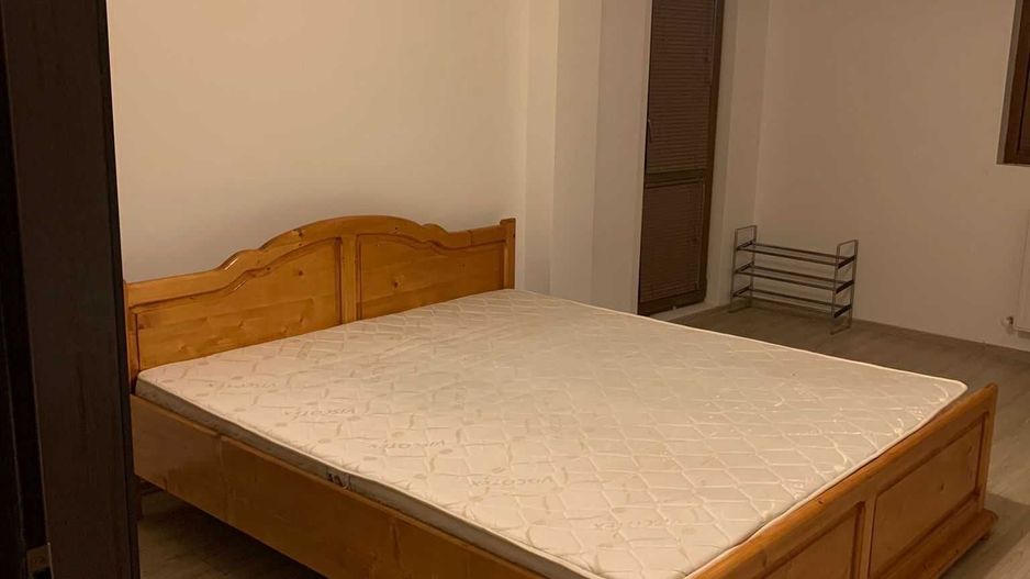 De vanzare apartament 3 camere 95 mp, Cartierul Latin - Poză 2