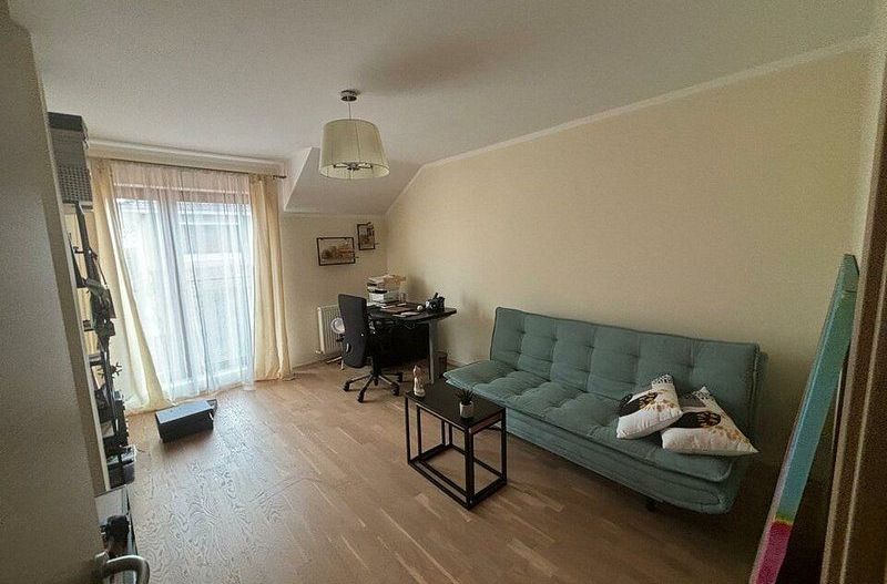 Vilă cu 4 camere de vânzare Dumbravita 144 mp - Poză 5