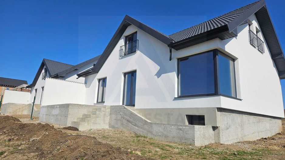 Casă panoramica 210 mp utili D+P+pod pivnita si teren 350 Sura Mare - Poză 3