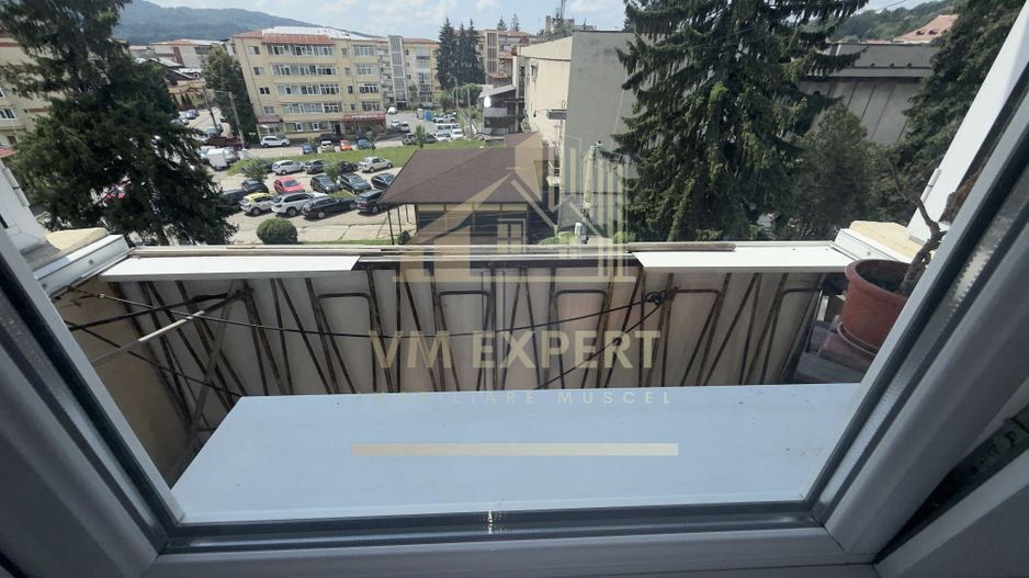 APARTAMENT 2 CAMERE ETAJ 4 ZONA ULTRACENTRALĂ CAMPULUNG - Poză 35