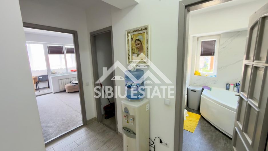 Apartament 75 mp. 3 camere 3 balcoane  decomandat in Sibiu- Terezian - Poză 6